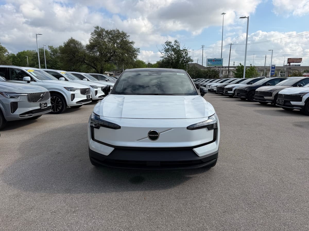 2026 Volvo EX30 - Image 6