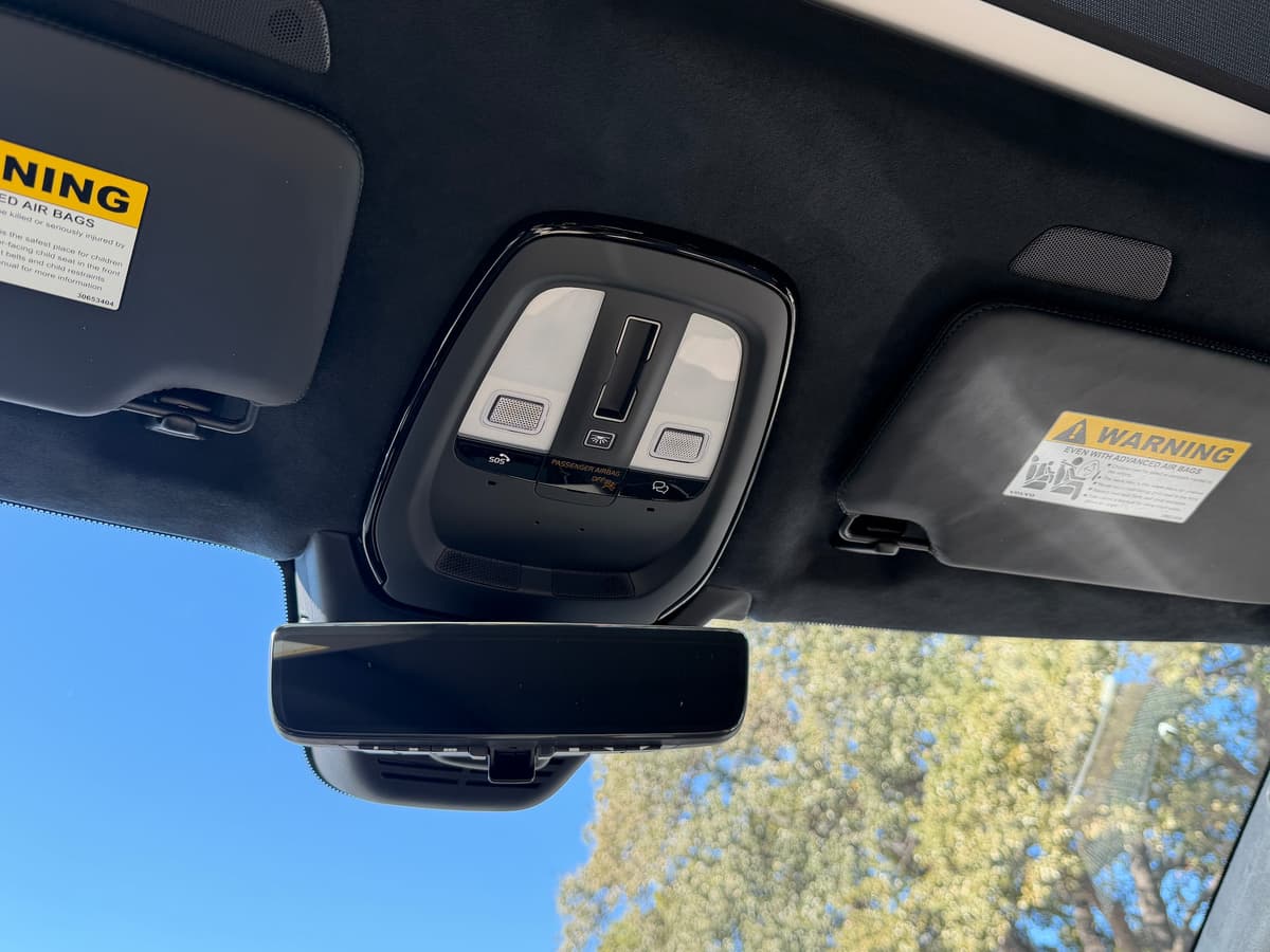 2026 Volvo XC90 plug-in hybrid - Image 17