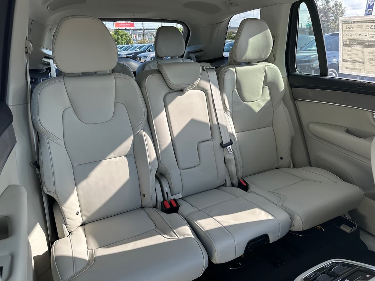 2026 Volvo XC90 - Image 10