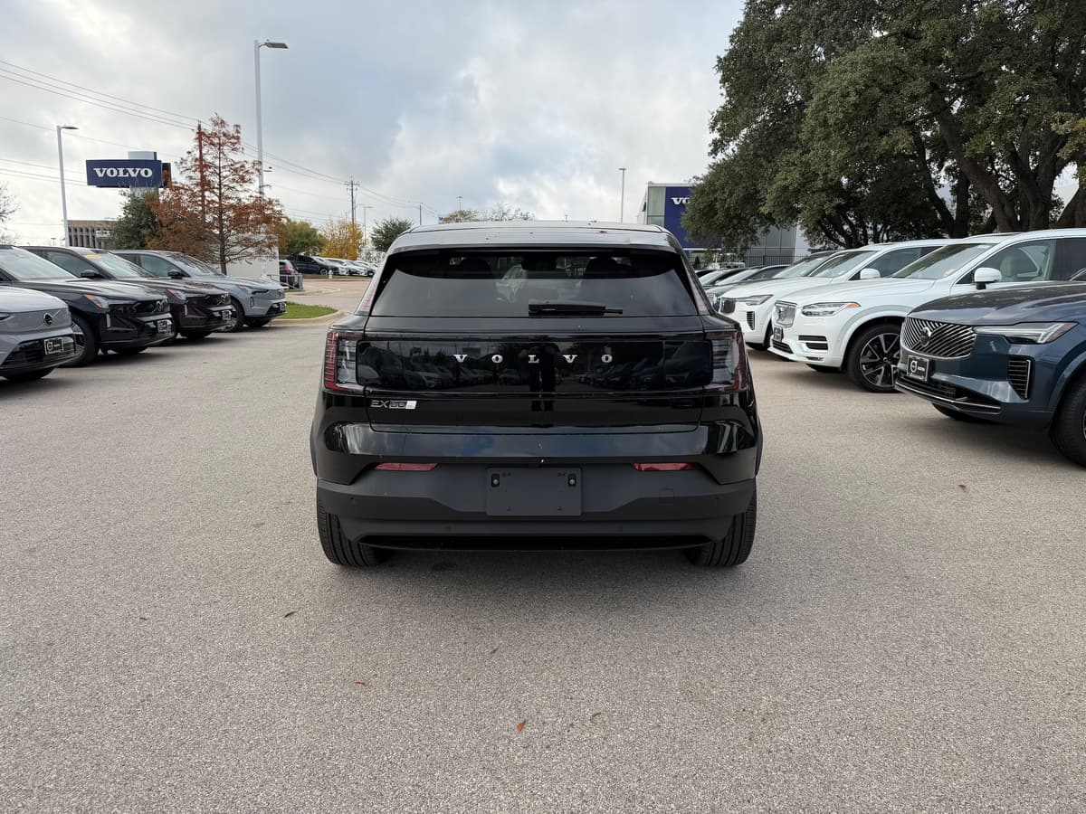 2026 Volvo EX30 - Image 5