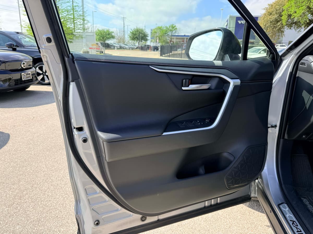 2024 Toyota RAV4 Prime - Image 10