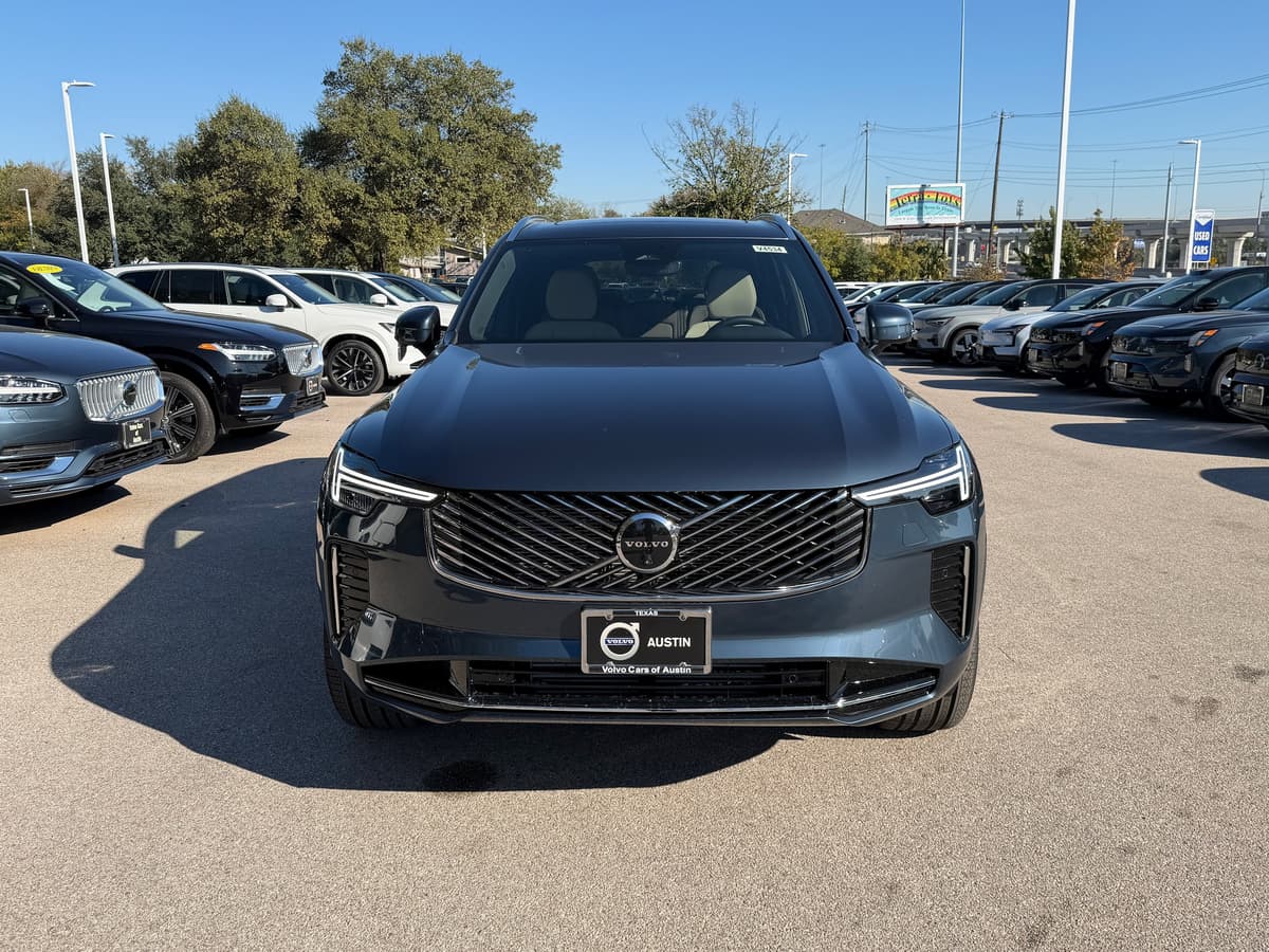 2026 Volvo XC90 plug-in hybrid - Image 6