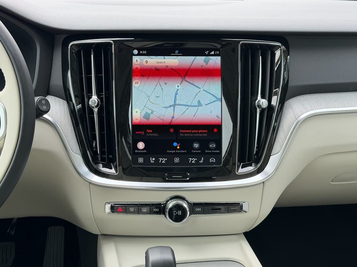 2026 Volvo V60 Cross Country - Image 12