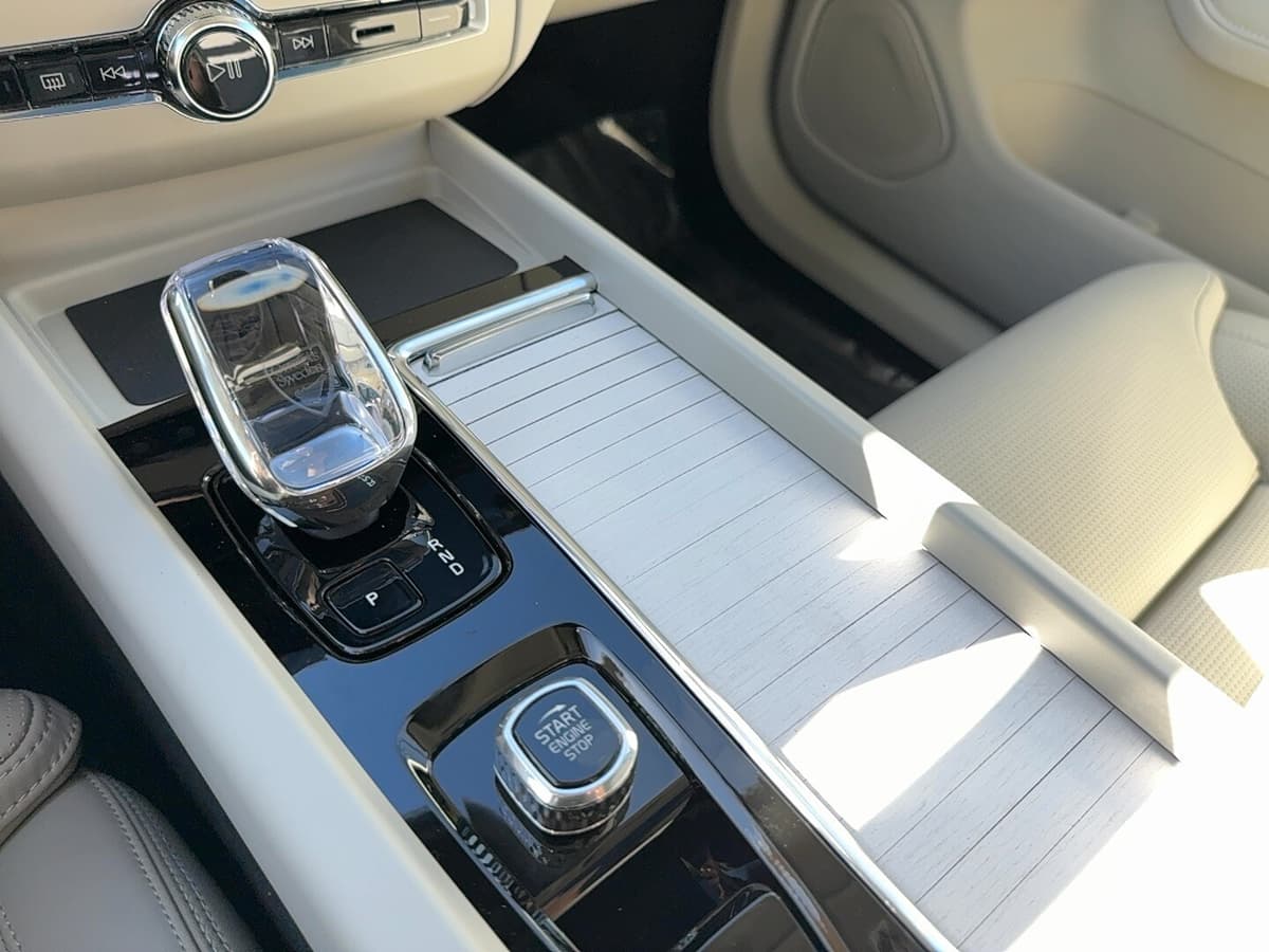 2026 Volvo XC60 - Image 24