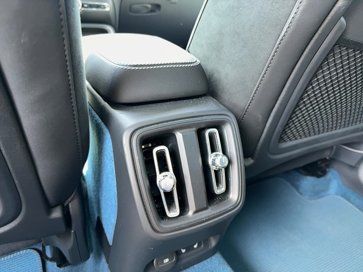 2023 Volvo C40 Recharge Pure Electric - Image 14