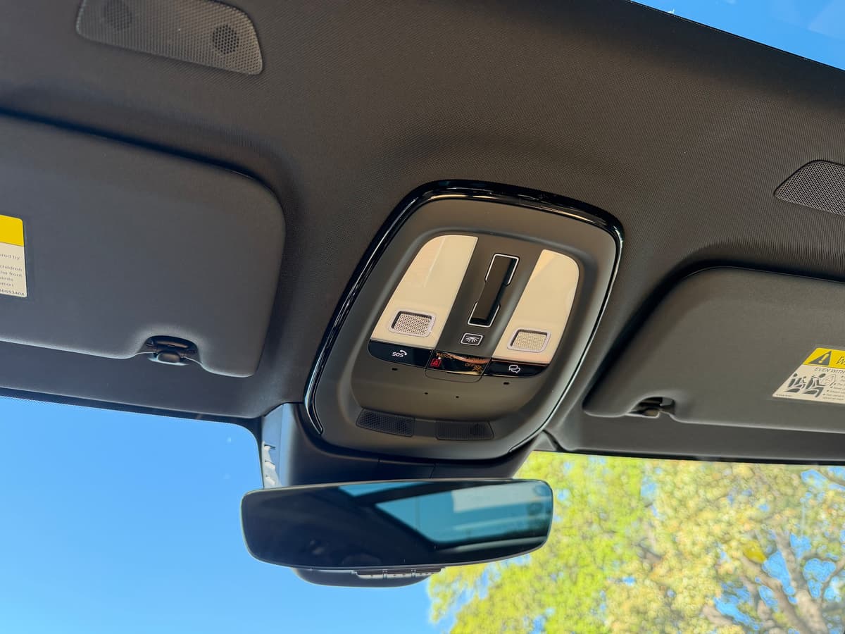 2026 Volvo V60 Cross Country - Image 16