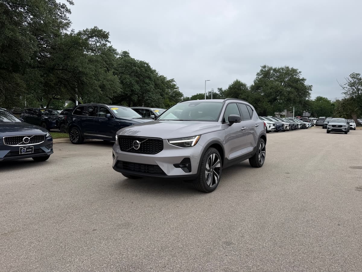 2026 Volvo XC40