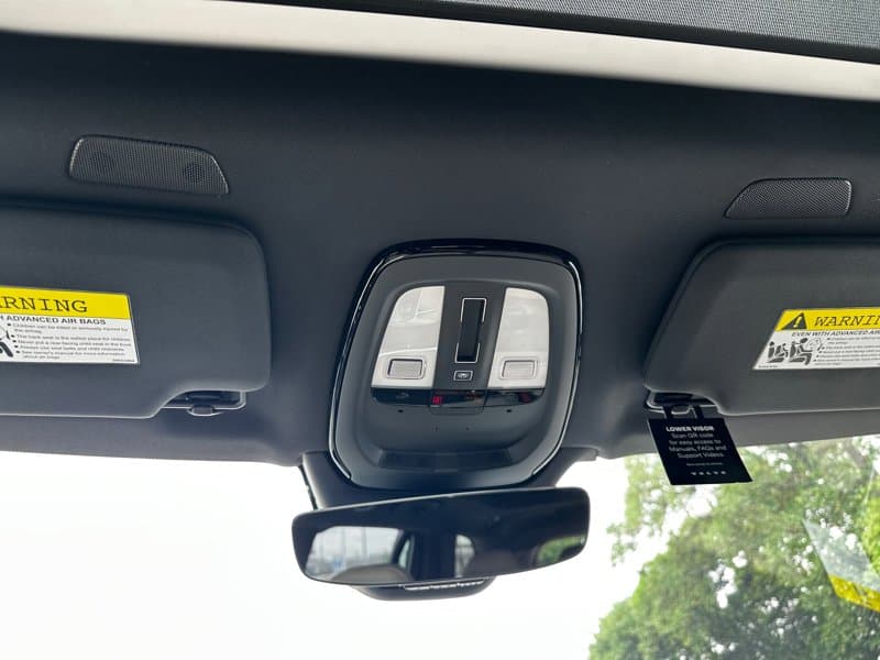 2025 Volvo XC90 plug-in hybrid - Image 17