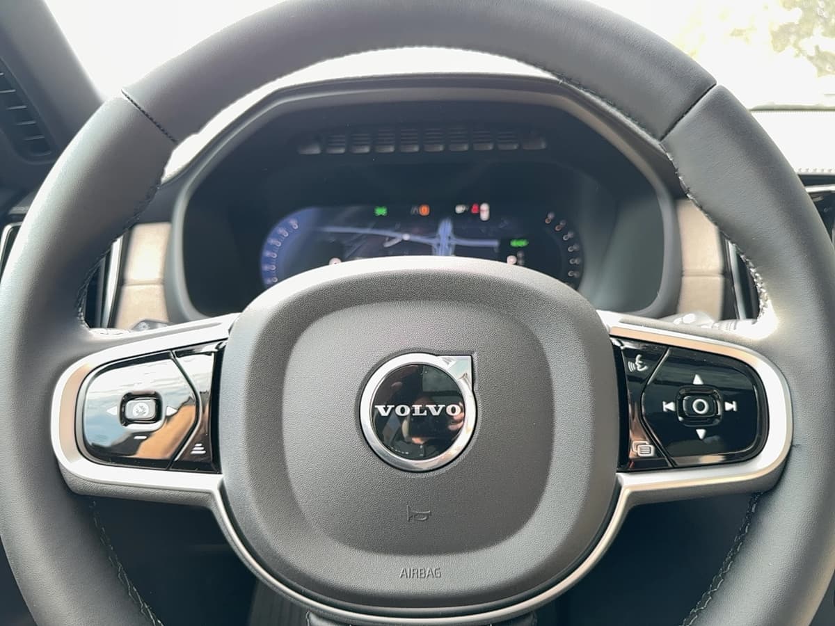 2026 Volvo XC90 plug-in hybrid - Image 19