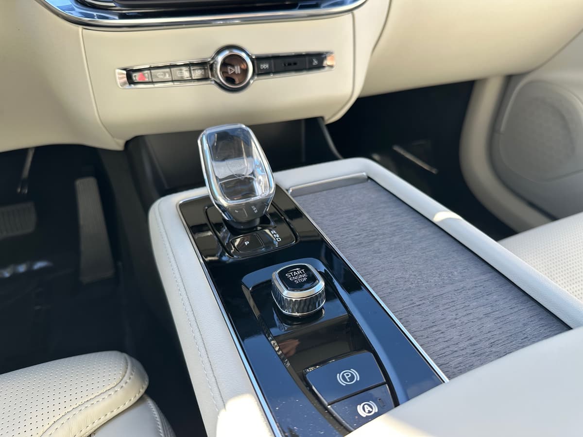 2026 Volvo XC90 - Image 14