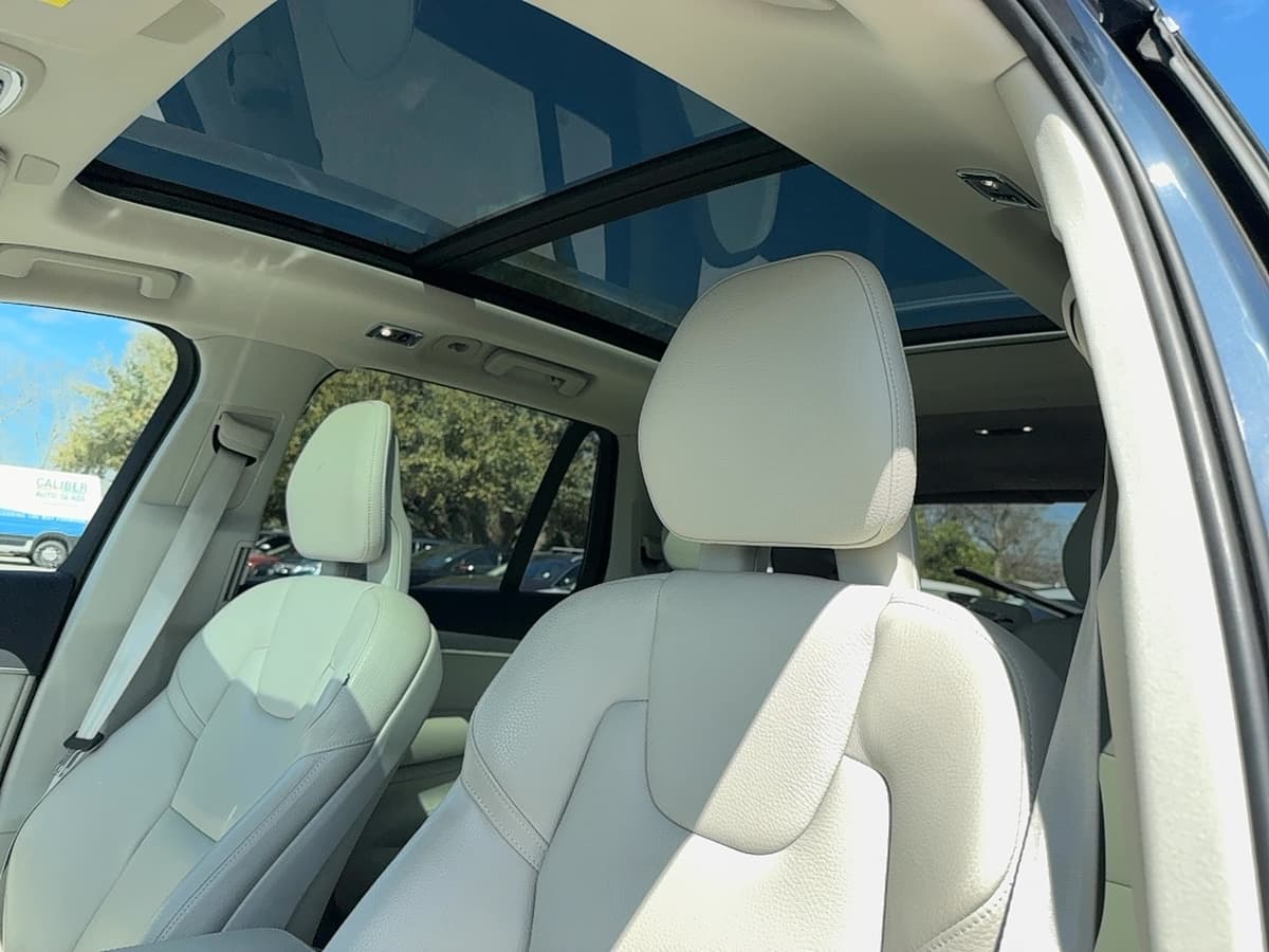 2021 Volvo XC90 - Image 10