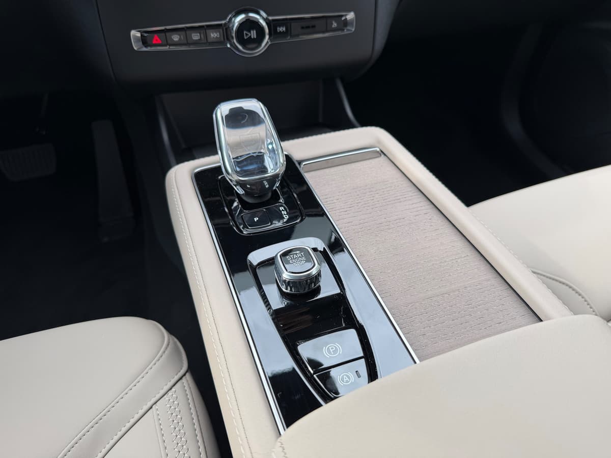 2026 Volvo XC90 - Image 14