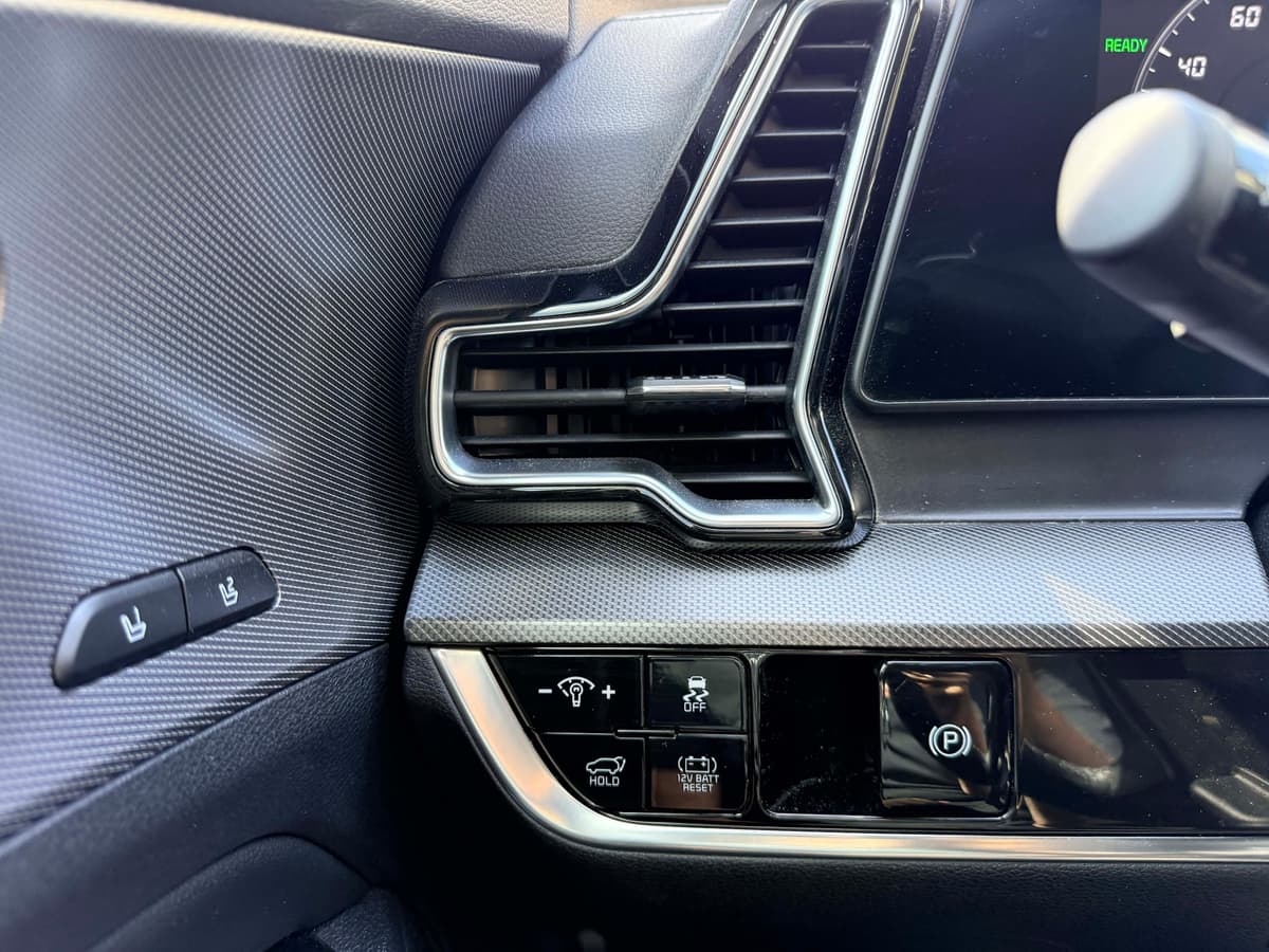 2025 Kia Sportage Hybrid - Image 11