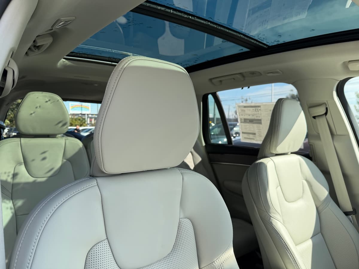 2026 Volvo XC90 - Image 9
