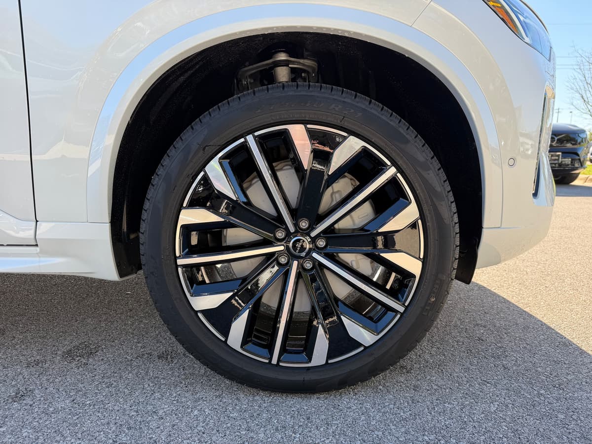 2026 Volvo XC90 - Image 7