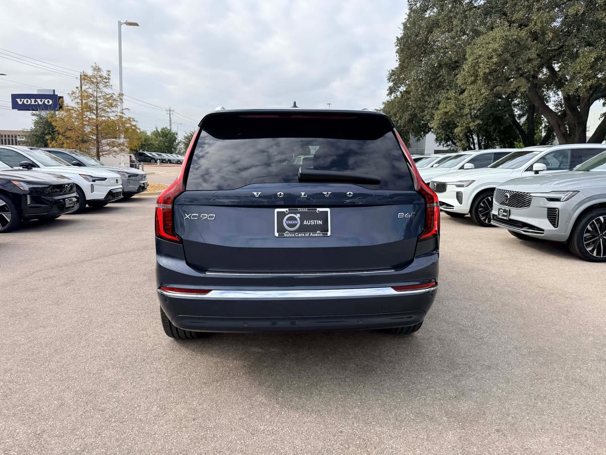 2026 Volvo XC90 - Image 5