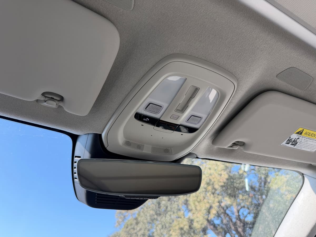 2026 Volvo XC40 - Image 16