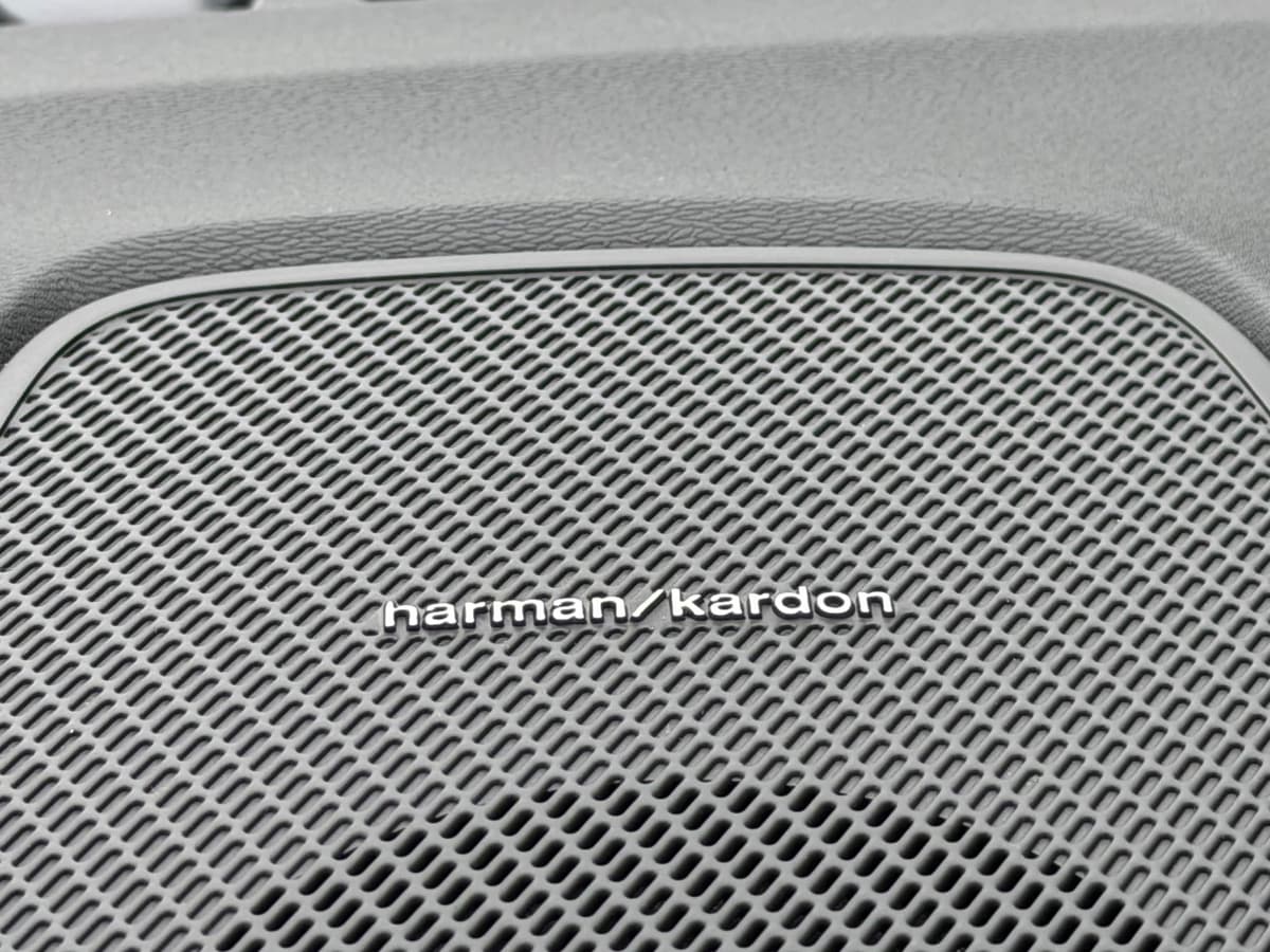 2026 Volvo XC60 plug-in hybrid - Image 15