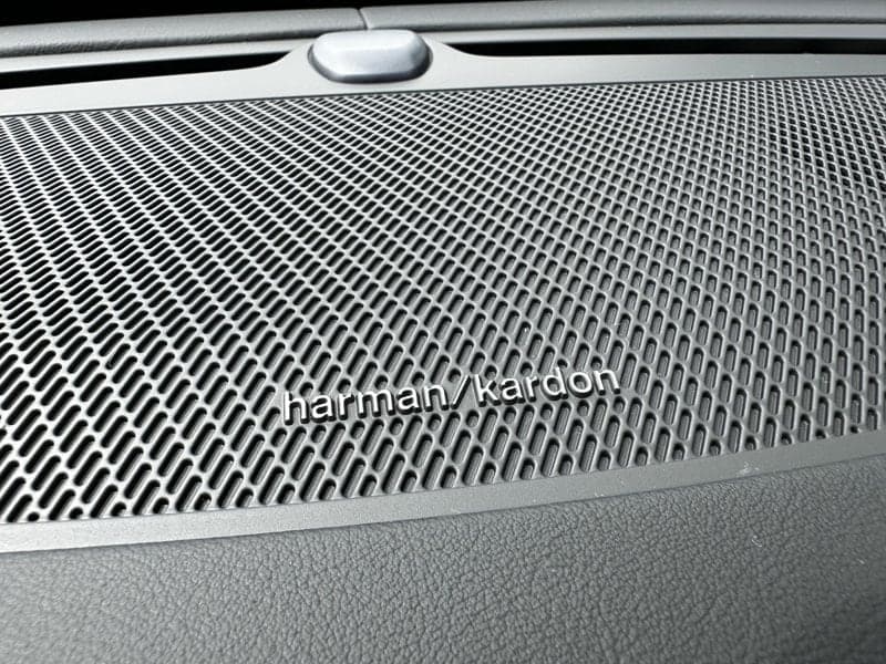 2025 Volvo XC90 plug-in hybrid - Image 16