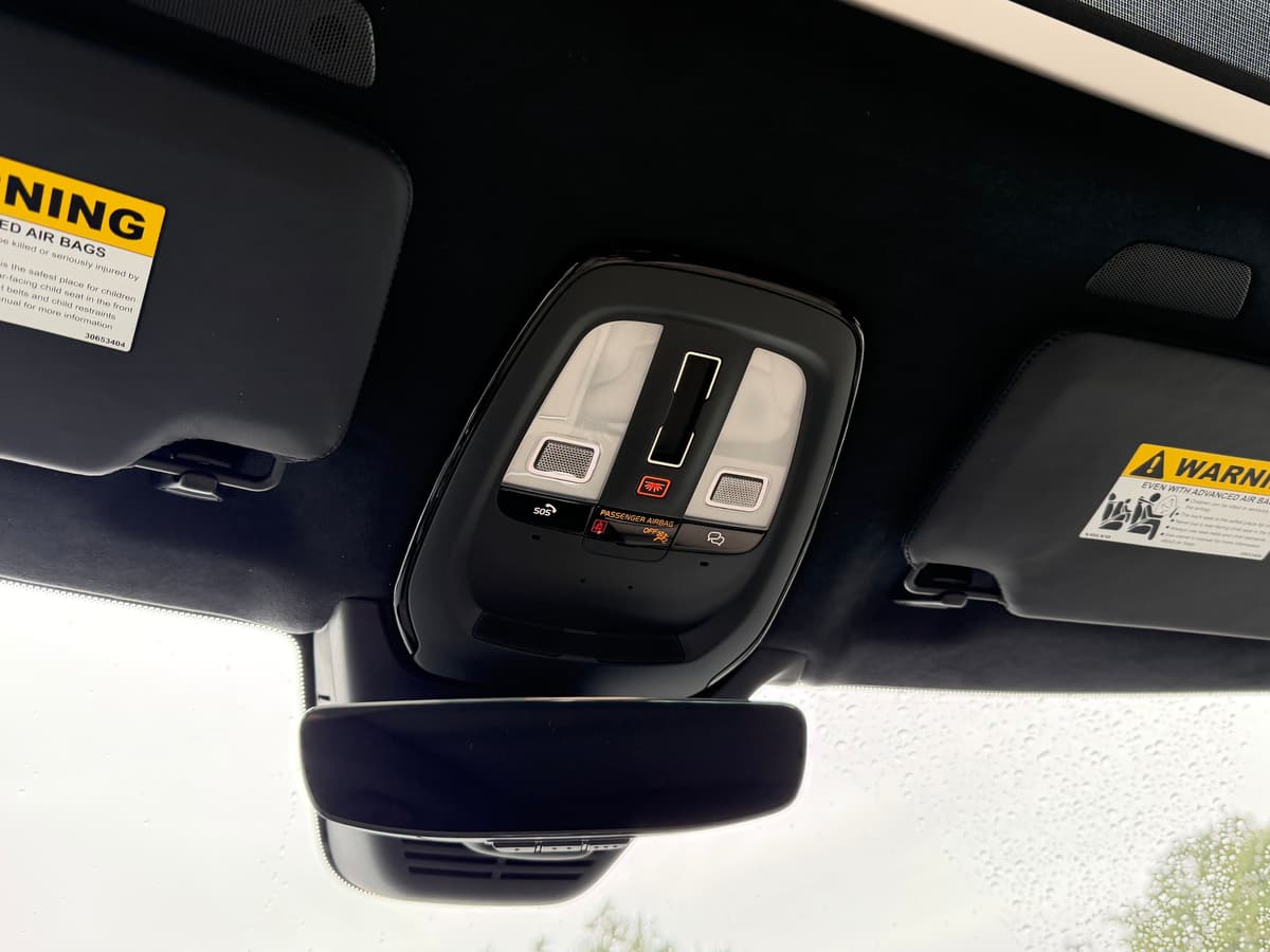 2026 Volvo XC90 - Image 17