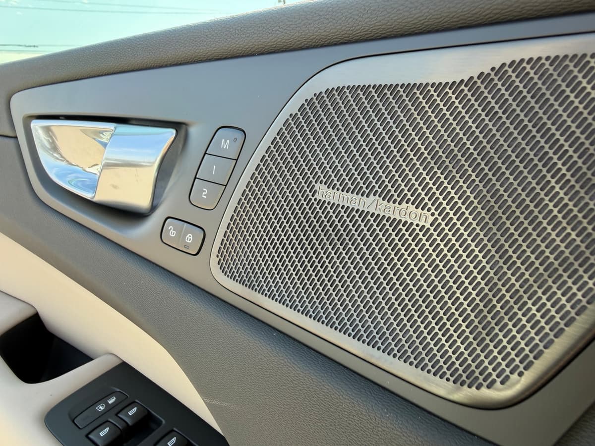 2026 Volvo XC60 - Image 16