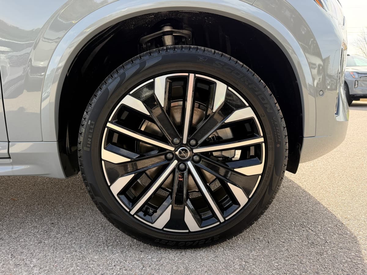 2026 Volvo XC90 - Image 7