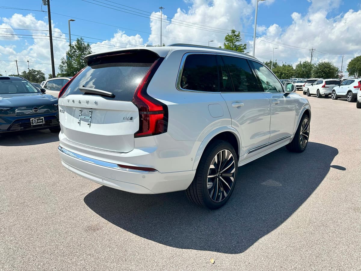 2026 Volvo XC90 - Image 6
