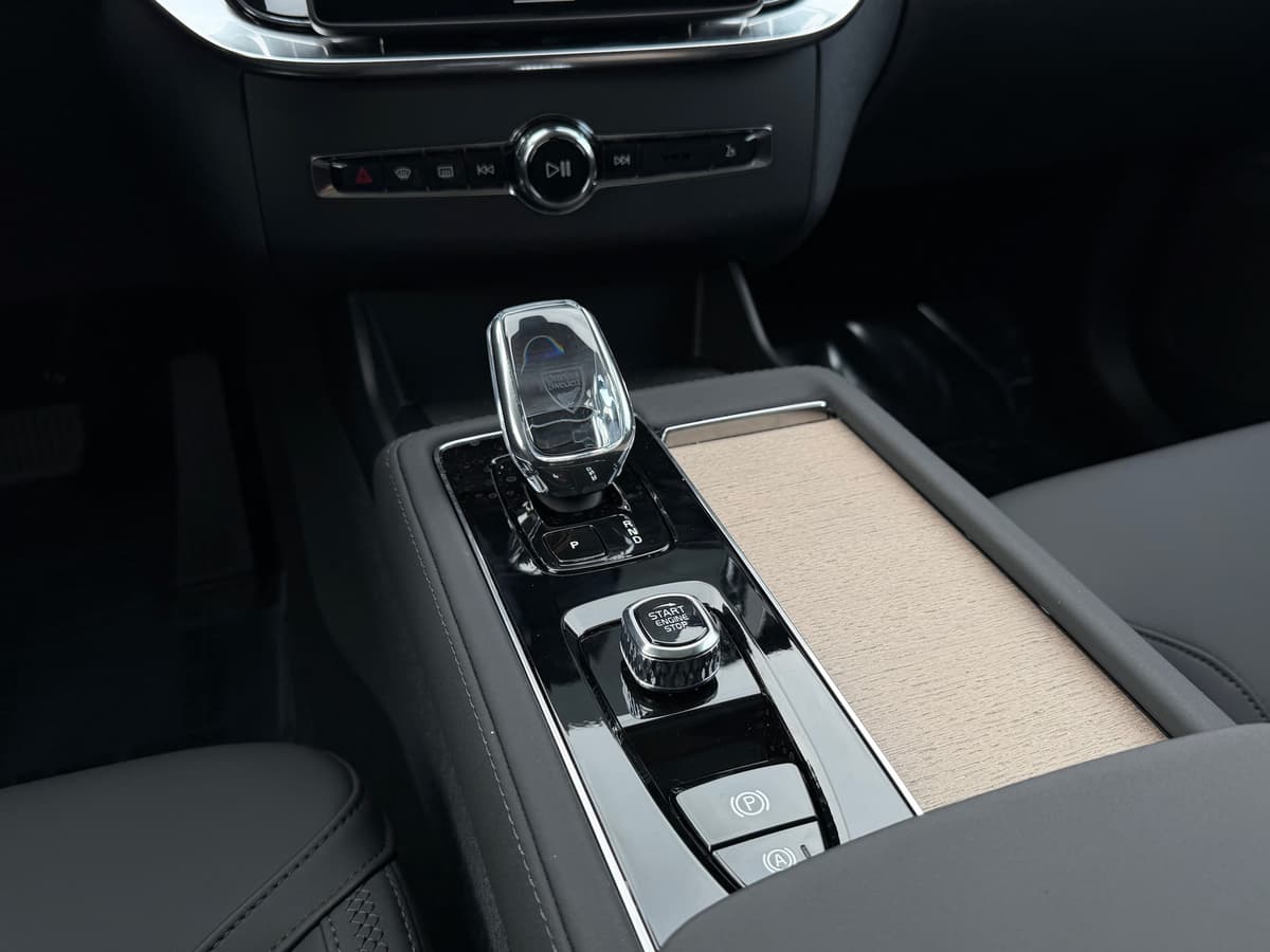 2026 Volvo XC90 - Image 14