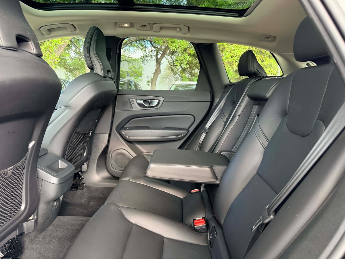 2025 Volvo XC60 - Image 15