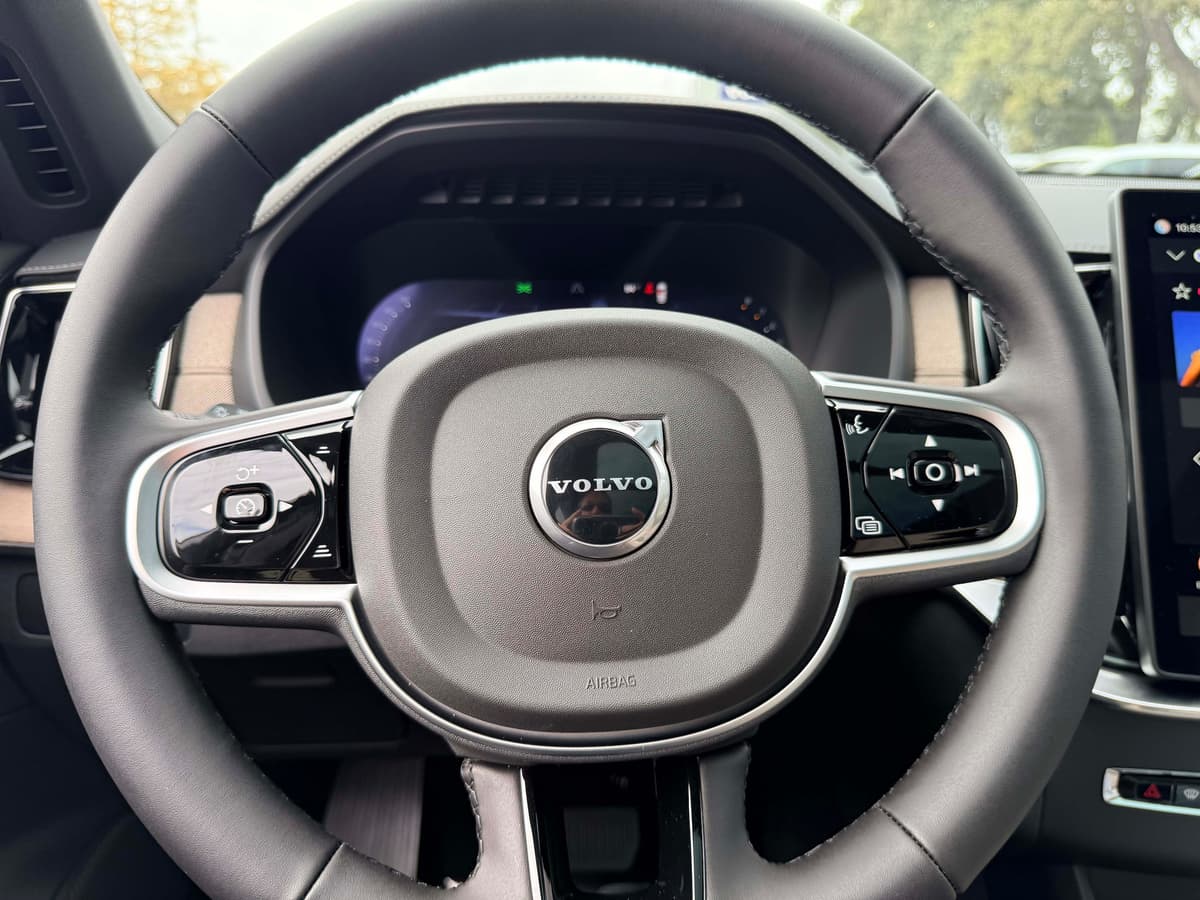 2026 Volvo XC90 - Image 21