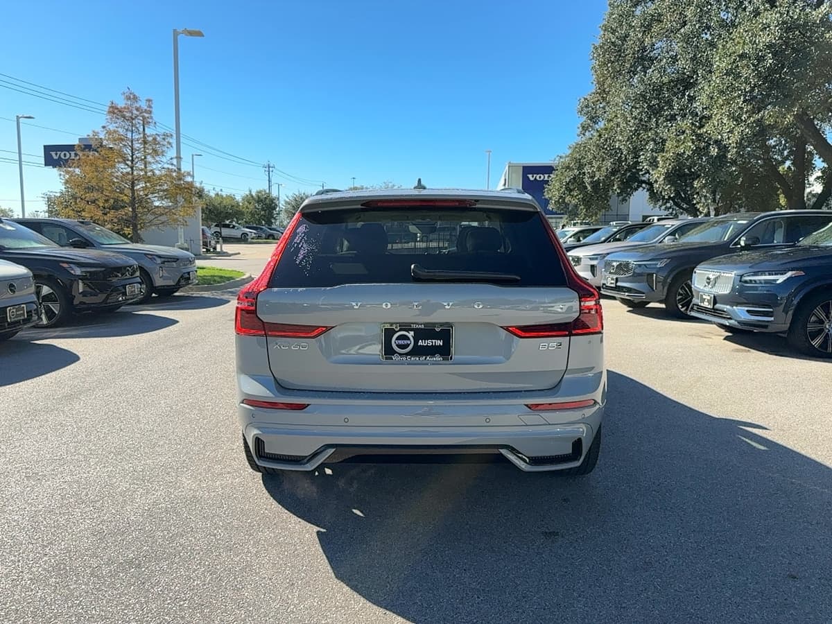 2026 Volvo XC60 - Image 5