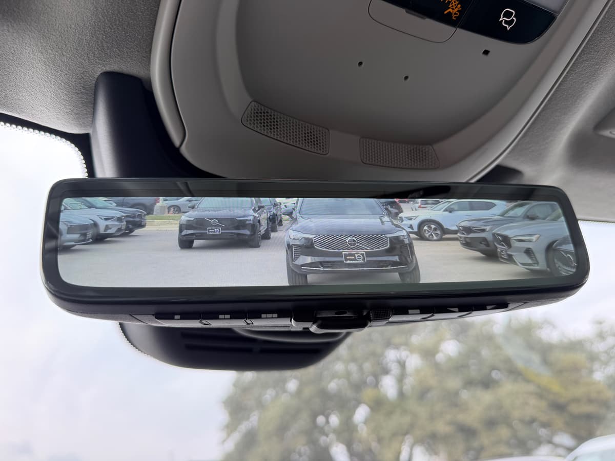 2026 Volvo XC90 - Image 18