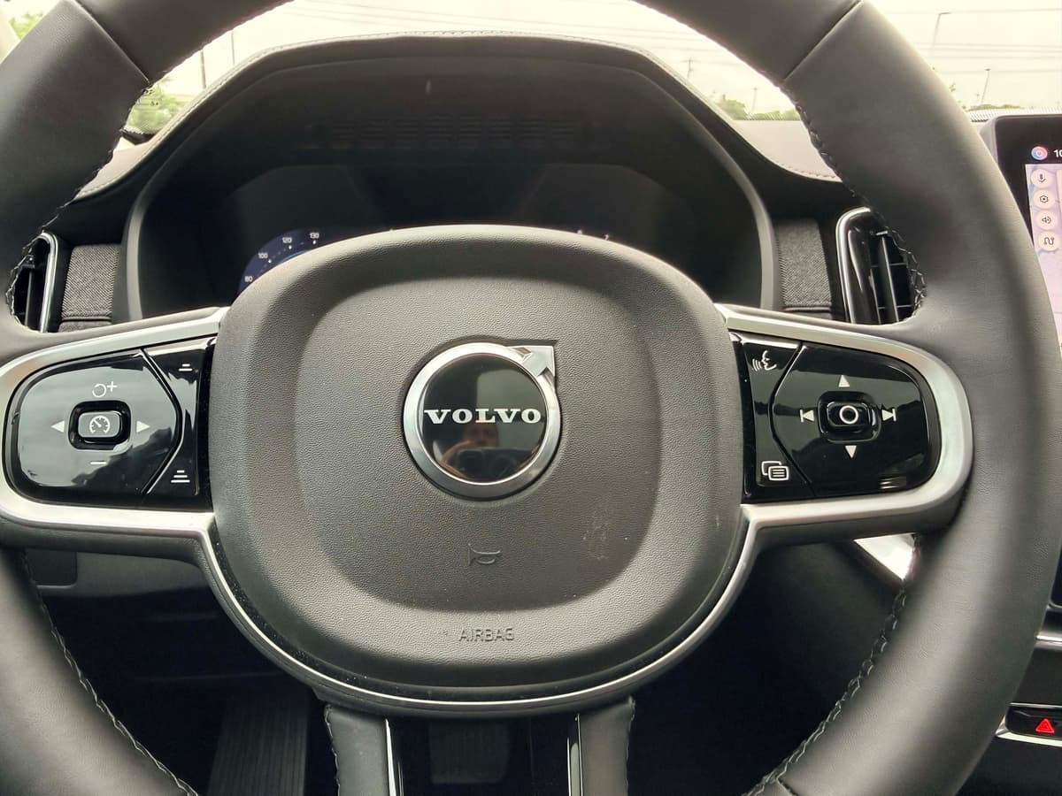 2025 Volvo XC90 - Image 20