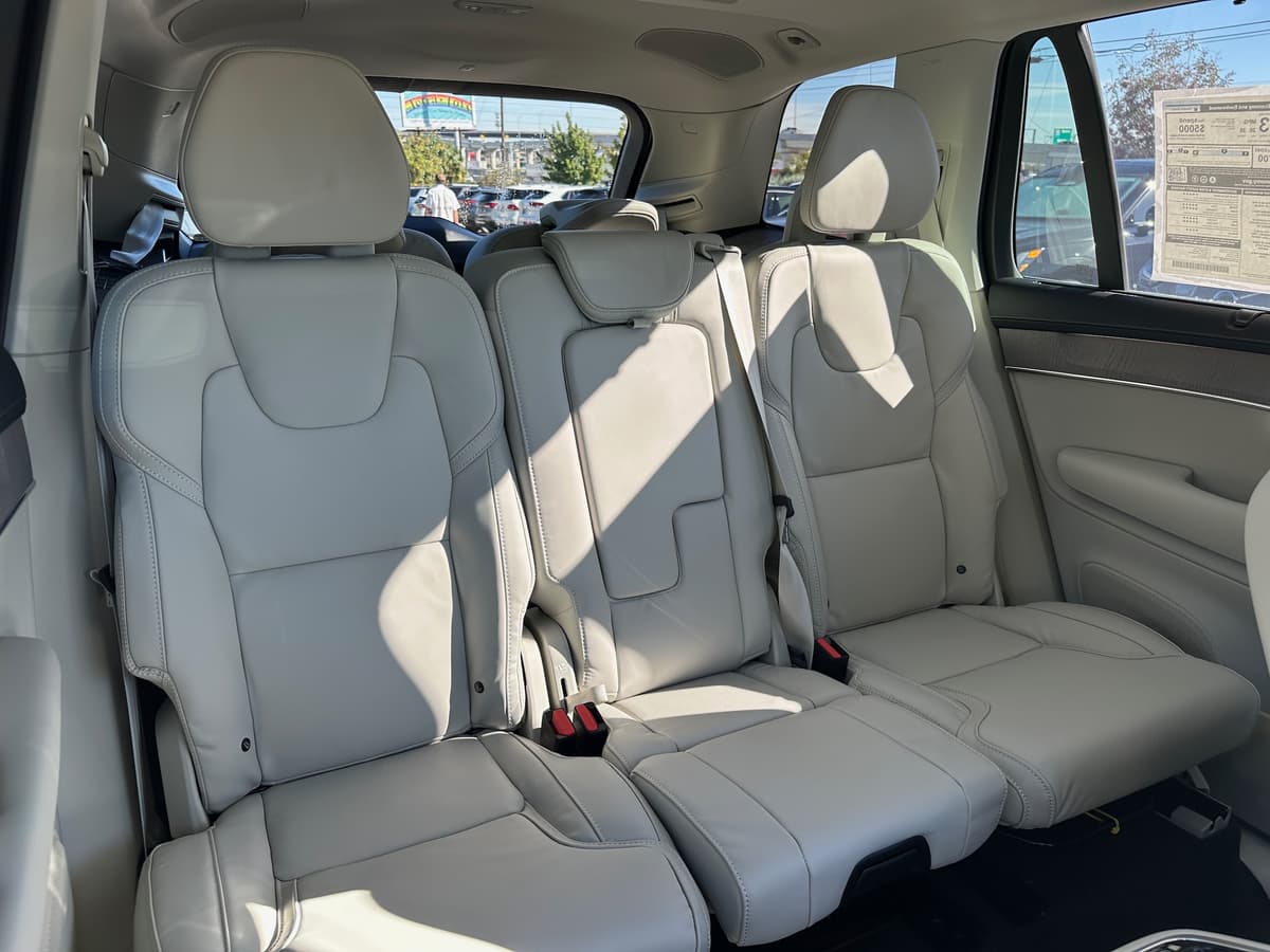 2026 Volvo XC90 - Image 10