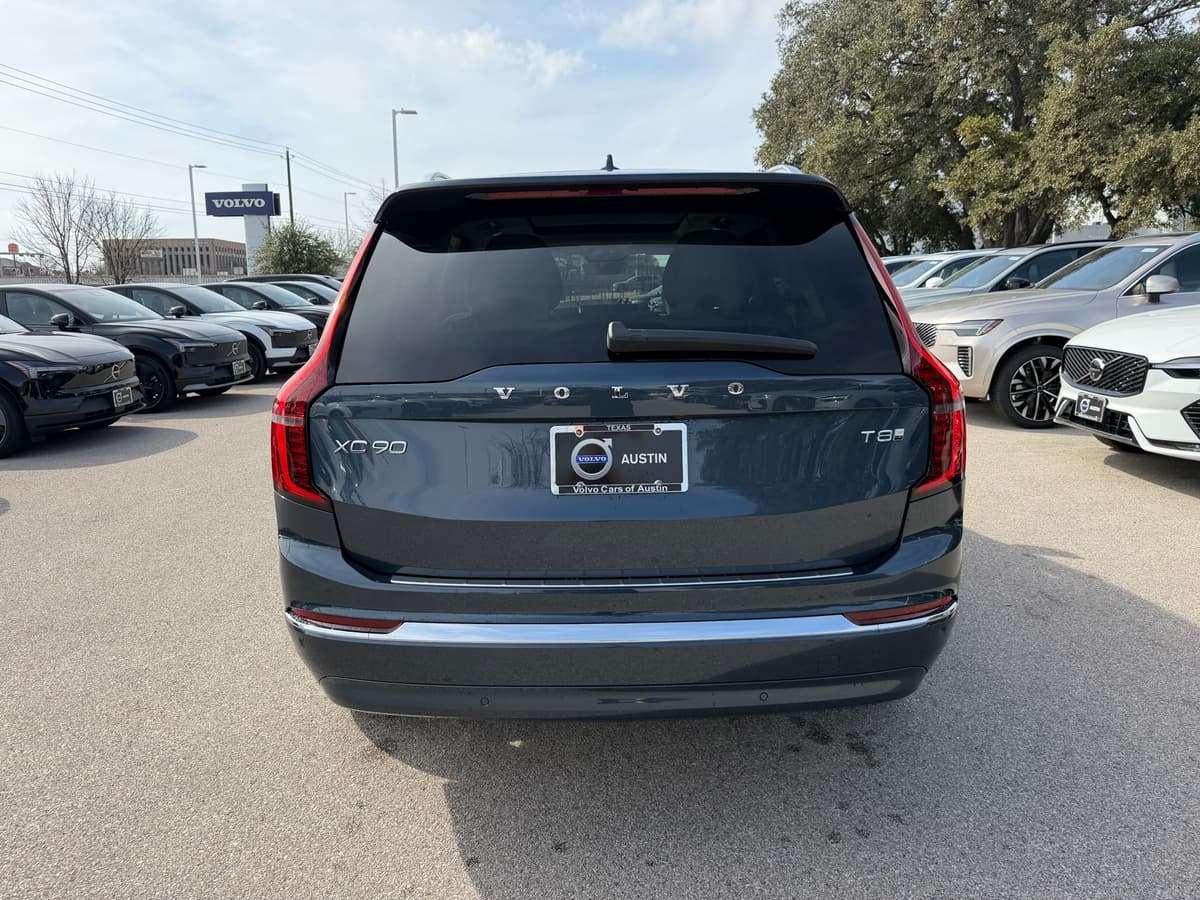 2026 Volvo XC90 plug-in hybrid - Image 5
