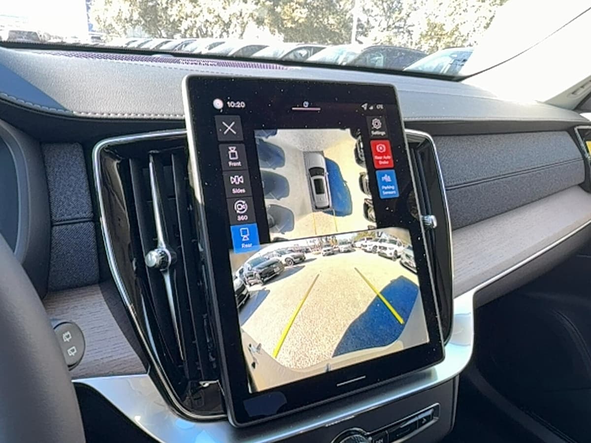 2026 Volvo XC90 - Image 23