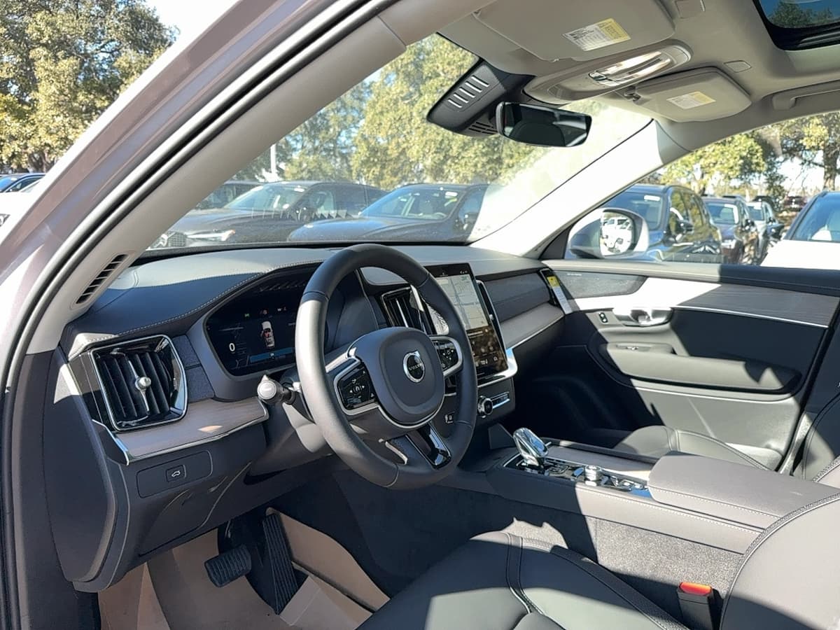 2026 Volvo XC90 - Image 10