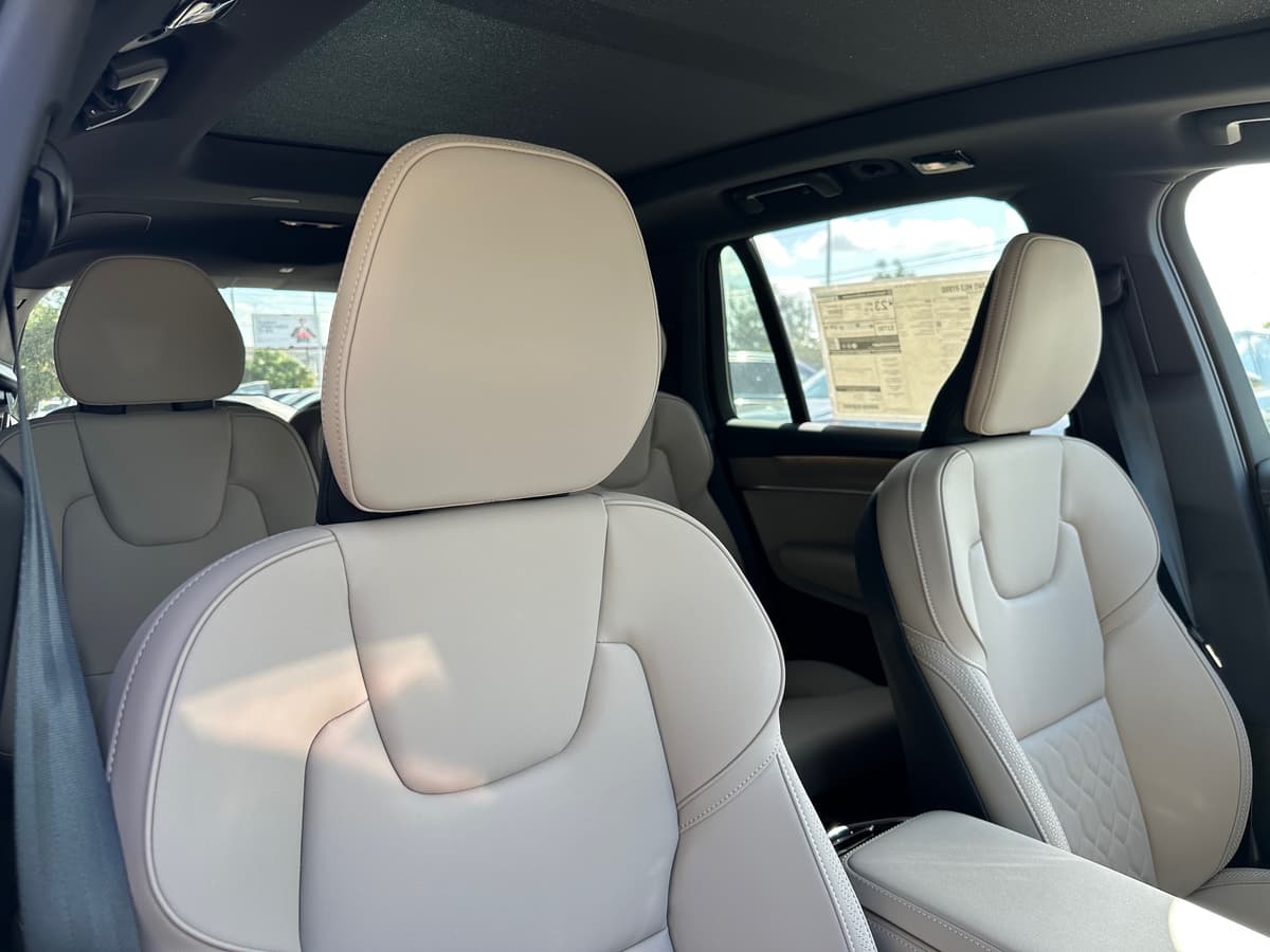 2026 Volvo XC90 - Image 9