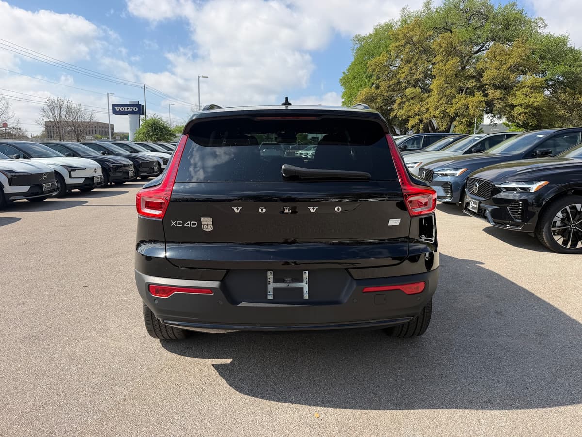 2024 Volvo XC40 Recharge Pure Electric - Image 5