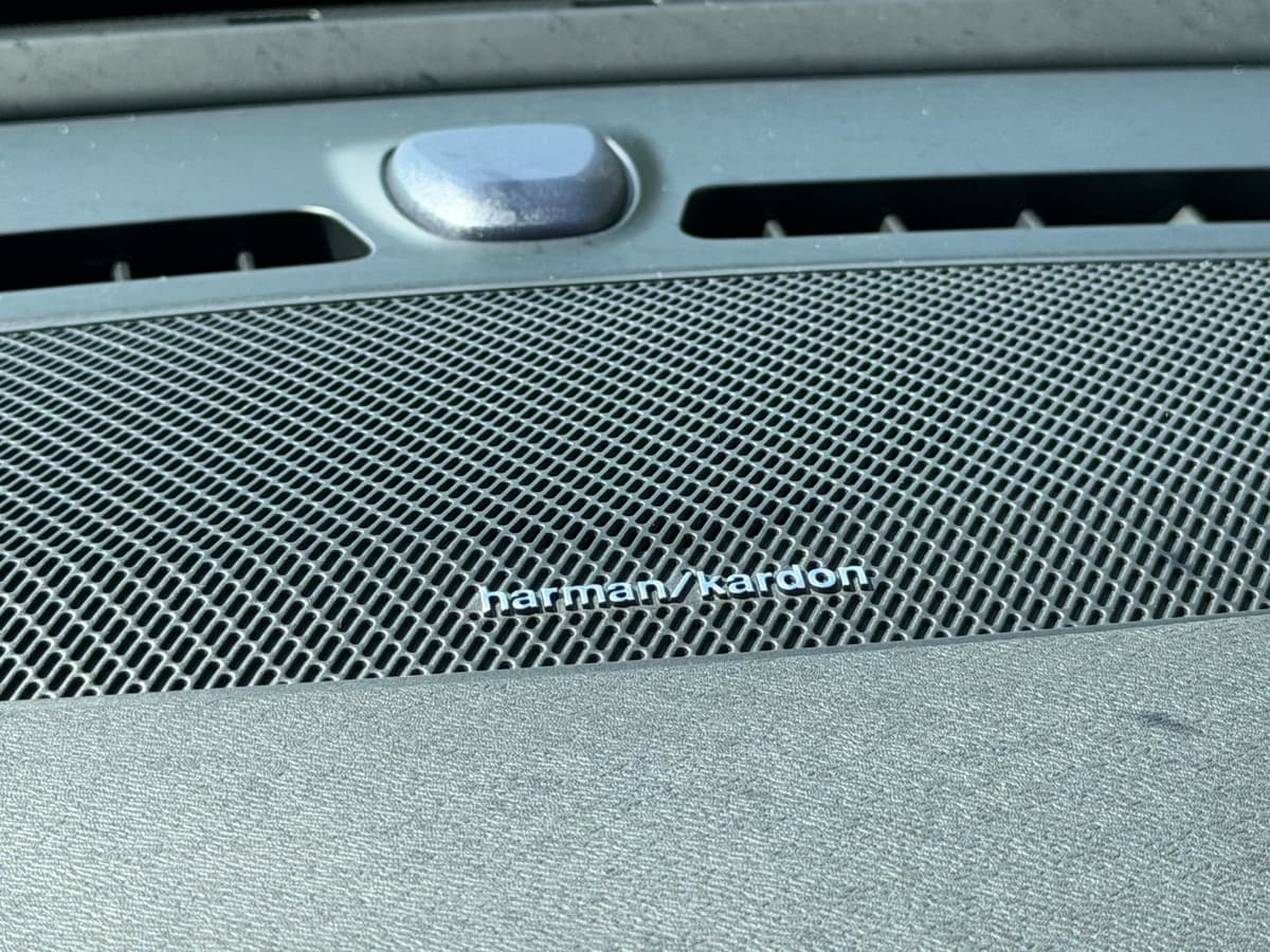 2026 Volvo XC40 - Image 15