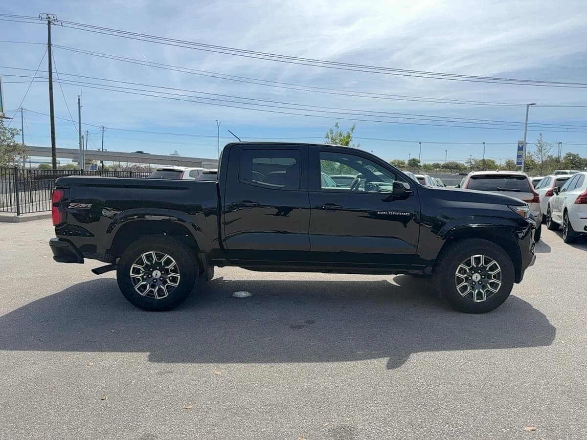 2024 Chevrolet Colorado - Image 7