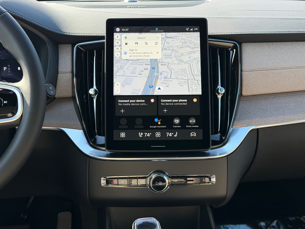 2026 Volvo XC90 - Image 13