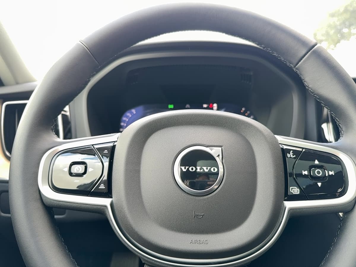 2026 Volvo XC60 - Image 20