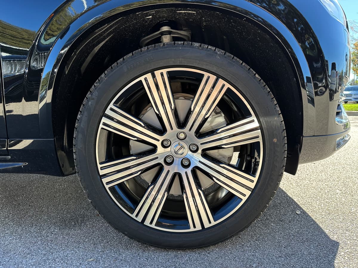 2025 Volvo XC90 - Image 4