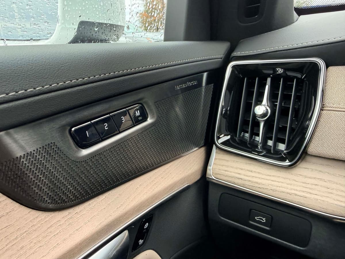 2026 Volvo XC90 - Image 19