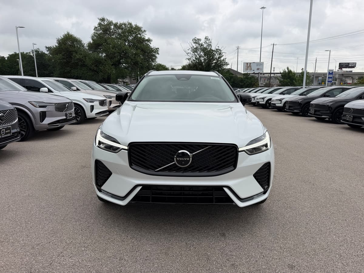 2026 Volvo XC60 - Image 6