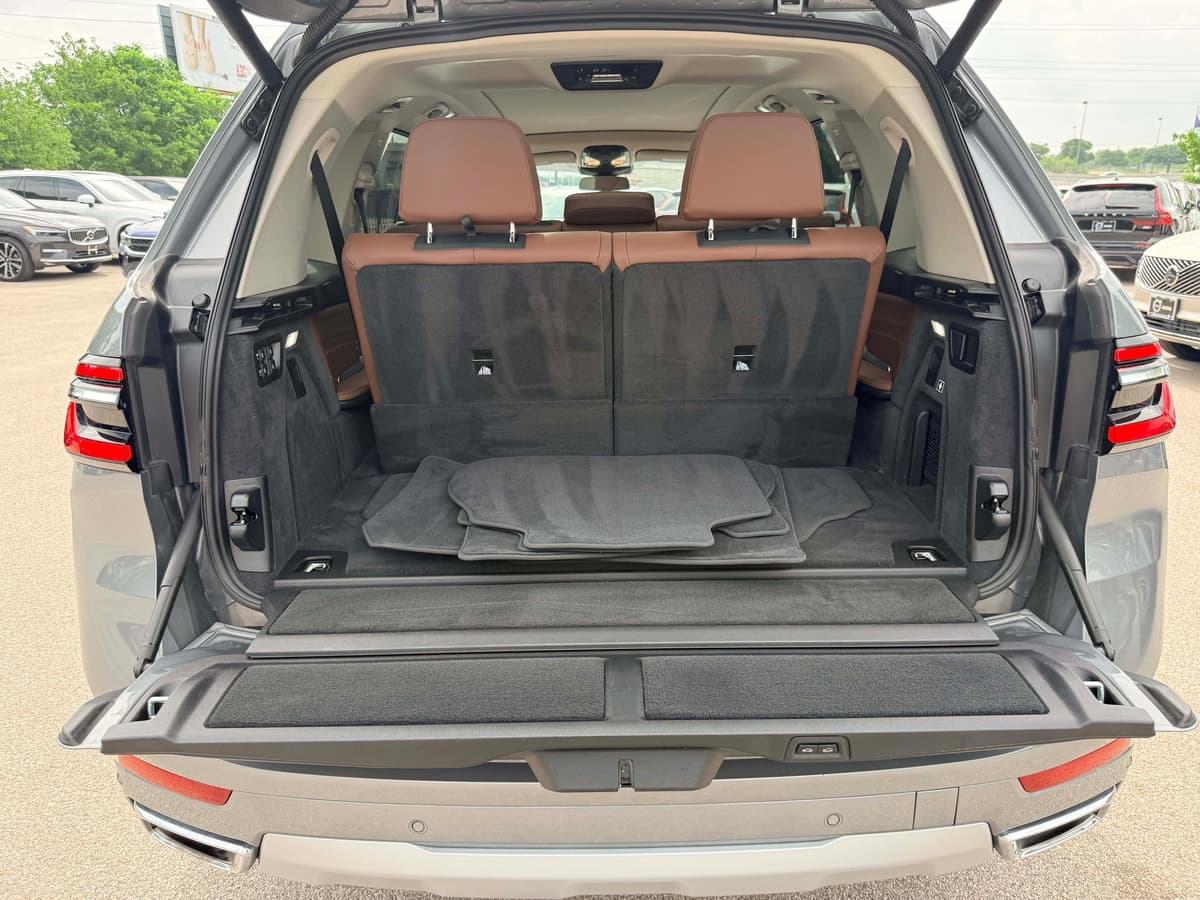 2026 BMW X7 - Image 30