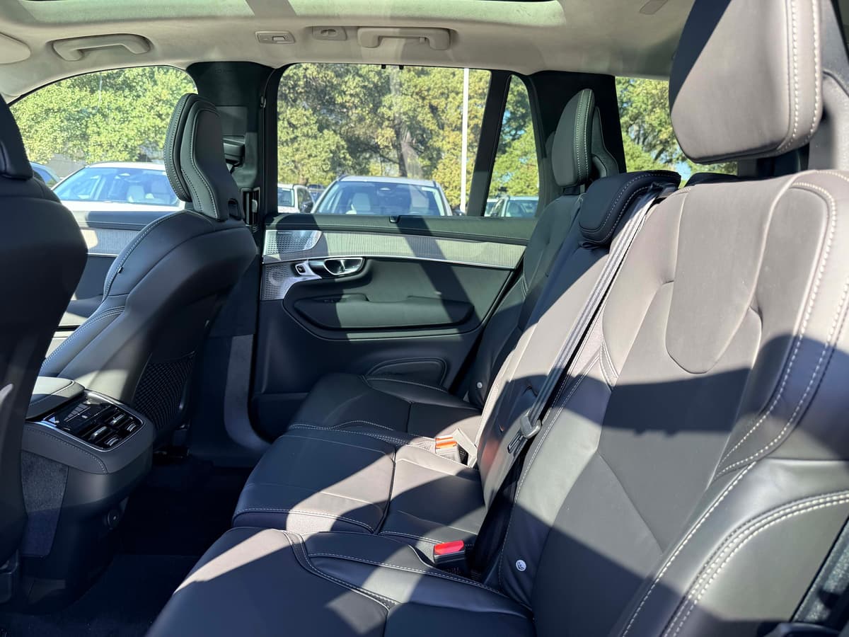 2026 Volvo XC90 - Image 14