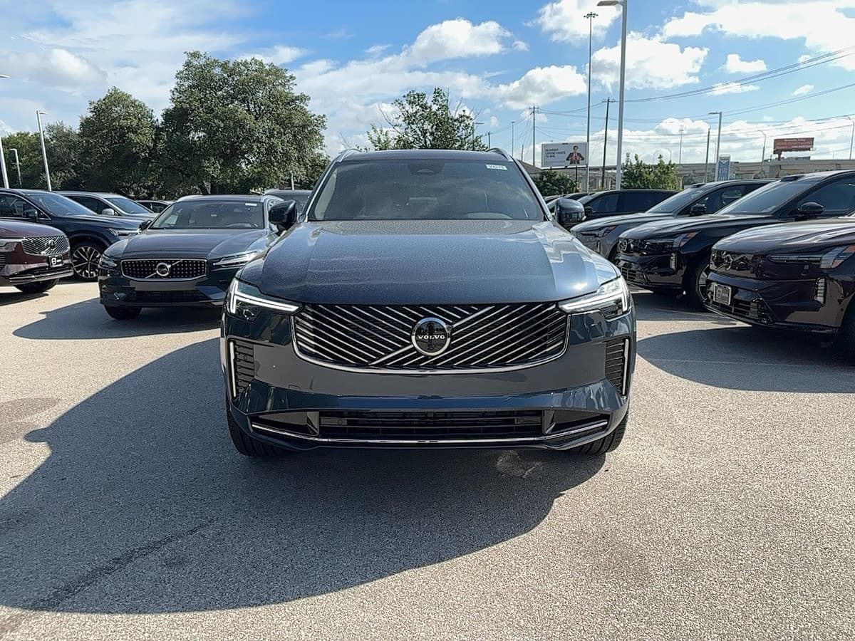 2026 Volvo XC90 - Image 7