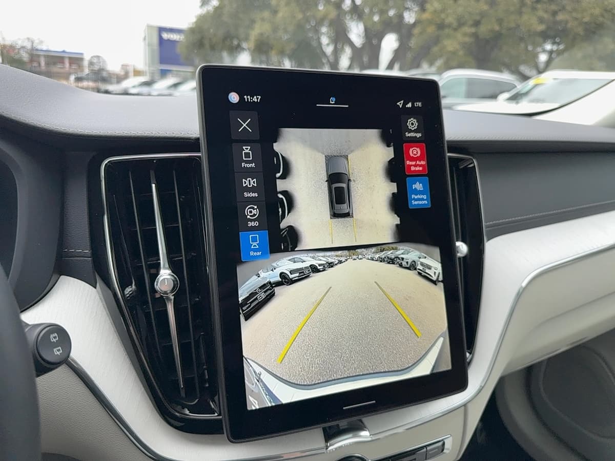 2026 Volvo XC60 - Image 23